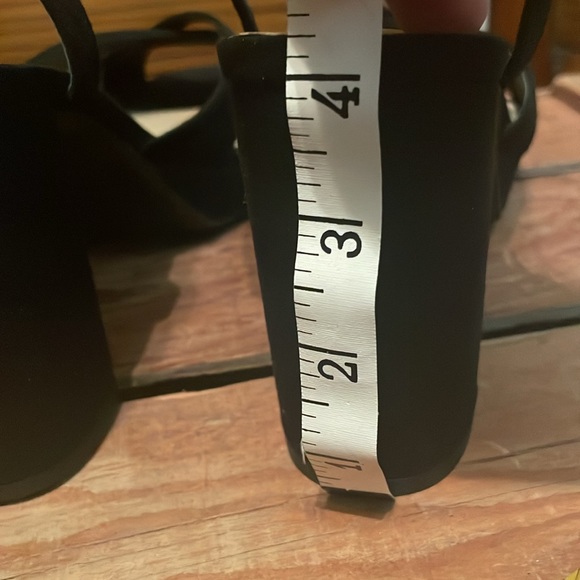 Dressy Sandals Strappy Thick heels Black Size 8.5 - Picture 5 of 7